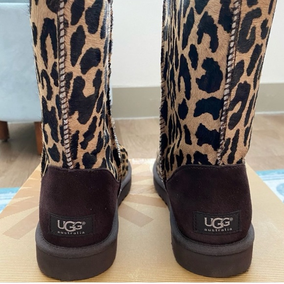 HOST PICK๐UGG classic short boots - Picture 5 of 6